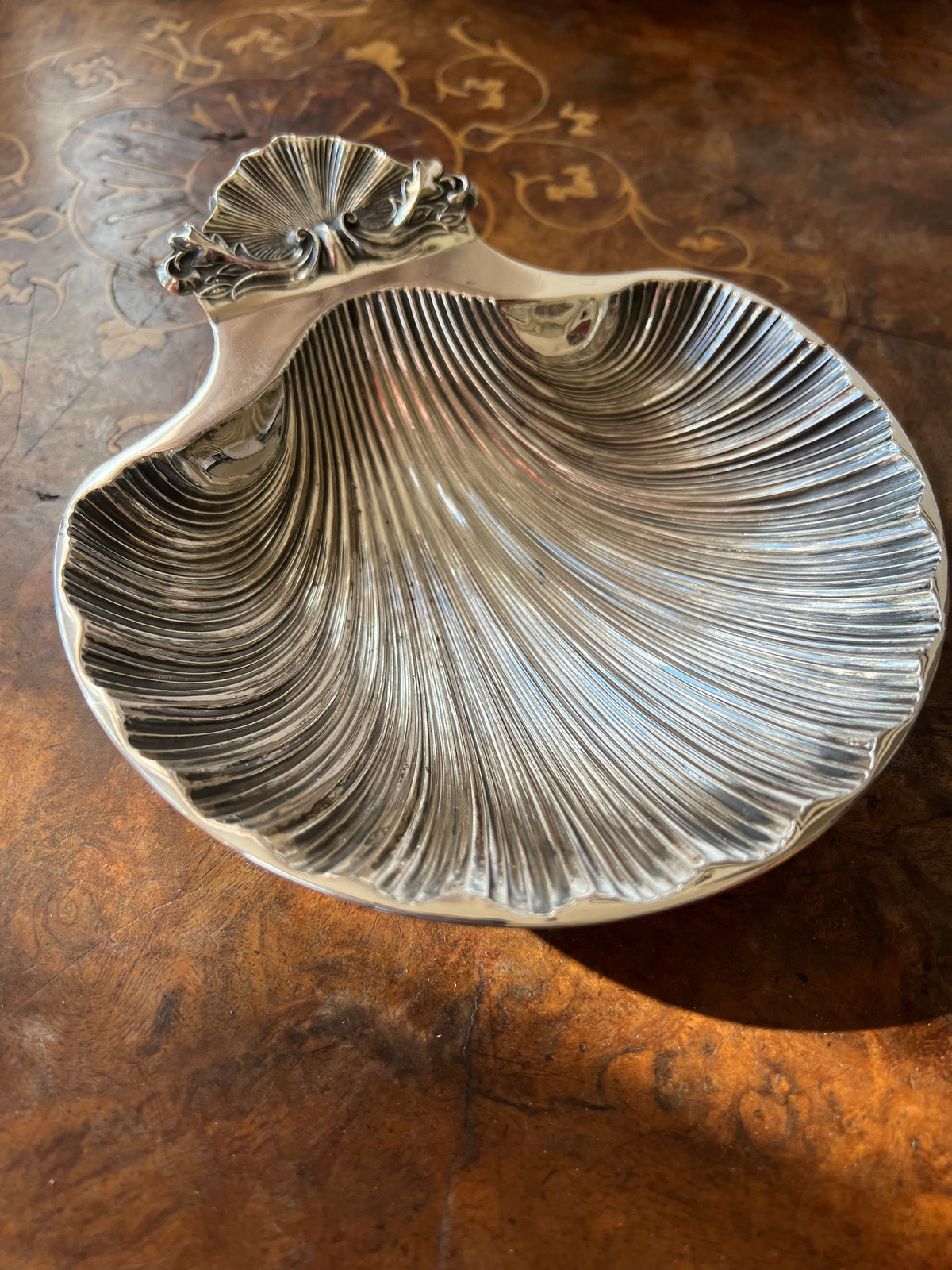 Vintage Silver Plated Shell trinket Tray with Ornate Rococo Scallop style detail.