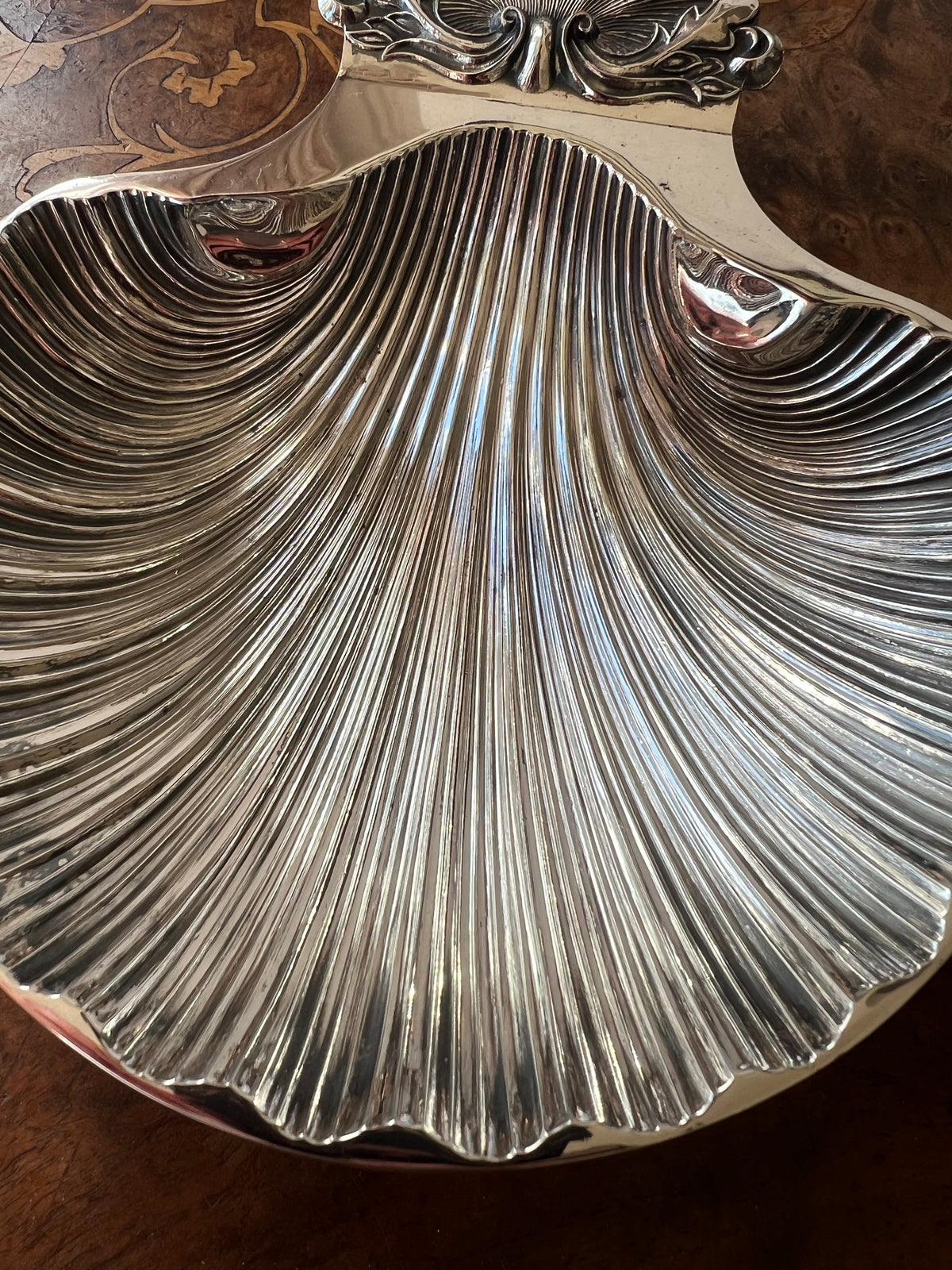 Vintage Silver Plated Shell trinket Tray with Ornate Rococo Scallop style detail.